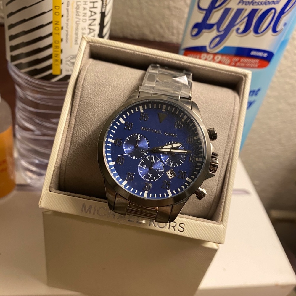 New man watch